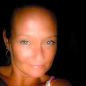 Meet your Posher, Leila